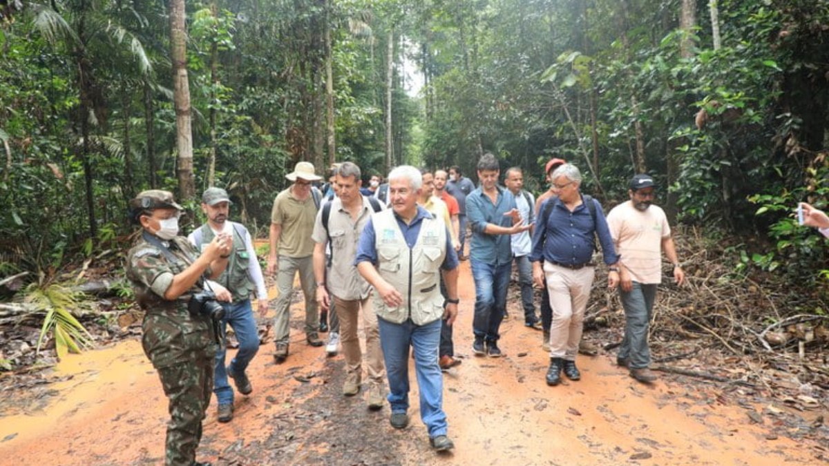 Ministro da Ciência Tecnologia e Inovação, Astronauta Marcos Pontes, anuncia cerca de R$ 90 milhões em investimento na Amazônia para a construção de 50 laboratóriosremotos (SALAS), para ainfraestrutura da Torre ATTO e para bolsas de pesquisa. 