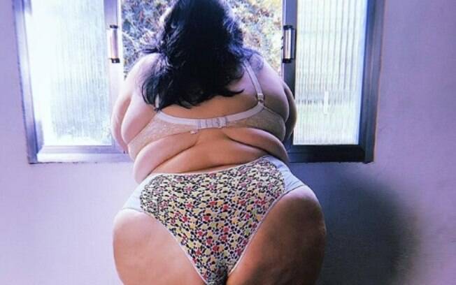 A dançarina plus size Thais Carla resolveu desabafar na internet sobre a percepção das pessoas sobre corpos gordos