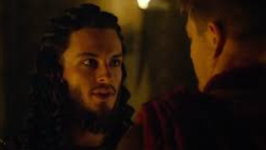 Jonathan Bailey em O Jovem Messias Jonathan Bailey em O Jovem Messias