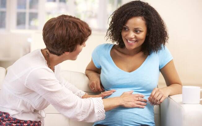 Pedir para tocar a barriga de mulheres grávidas pode deixá-las em uma situação desconfortável