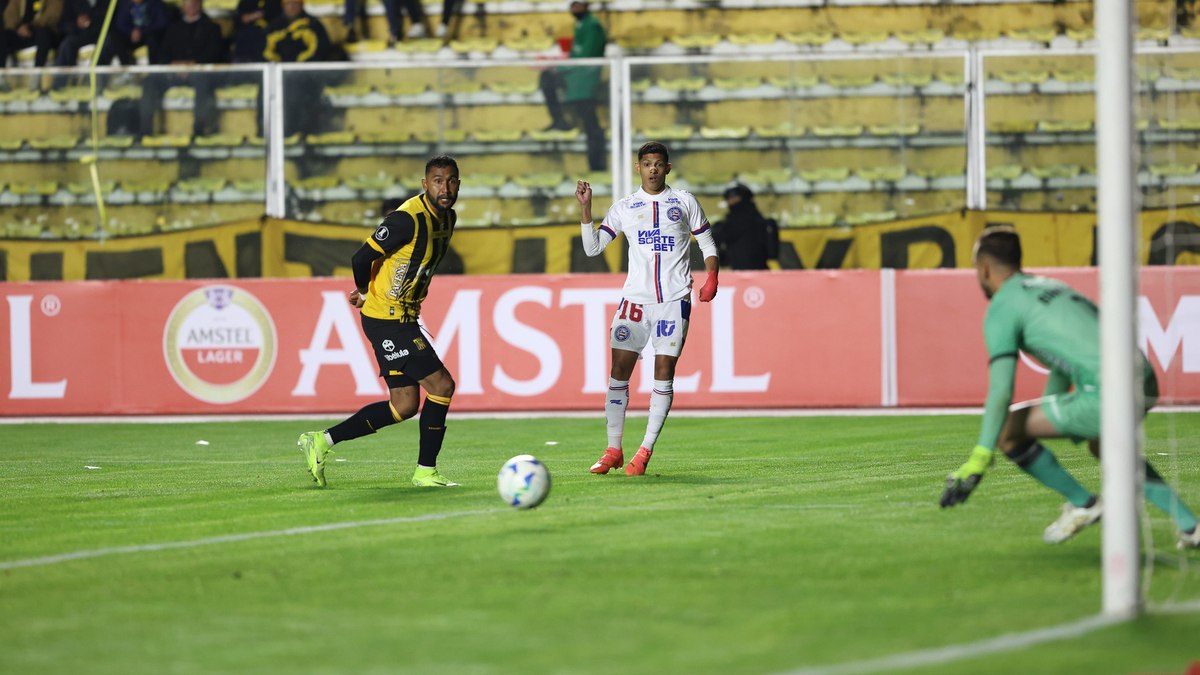 Bahia busca empate contra o The Strongest na Bolívia pela Libertadores
