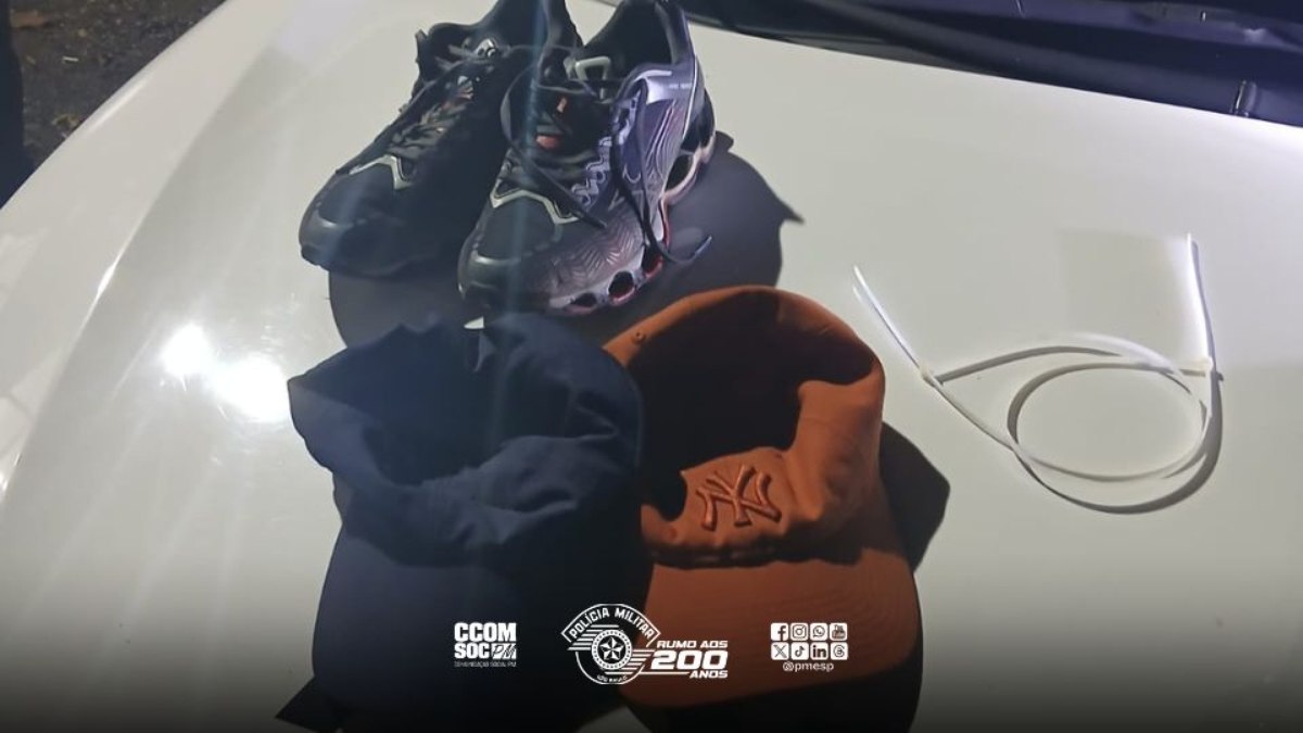 Trio é preso após roubo com retenção de vítimas em São Paulo Trio é preso após roubo com retenção de vítimas em São Paulo