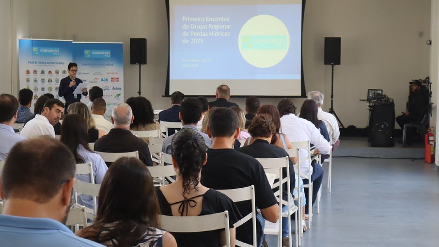 Encontro reuniu gestores, técnicos e especialistas de municípios, empresas e serviços de abastecimento das Bacias PCJ Encontro reuniu gestores, técnicos e especialistas de municípios, empresas e serviços de abastecimento das Bacias PCJ