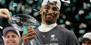 Jalen Hurts, do Philadelphia Eagles, completa sua revanche com MVP do Super Bowl