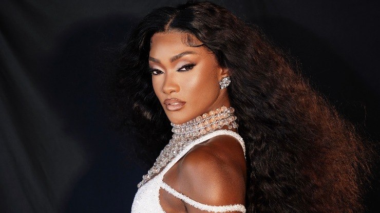 Erika Januza é anunciada musa do Camarote Nº1 no Carnaval 2026