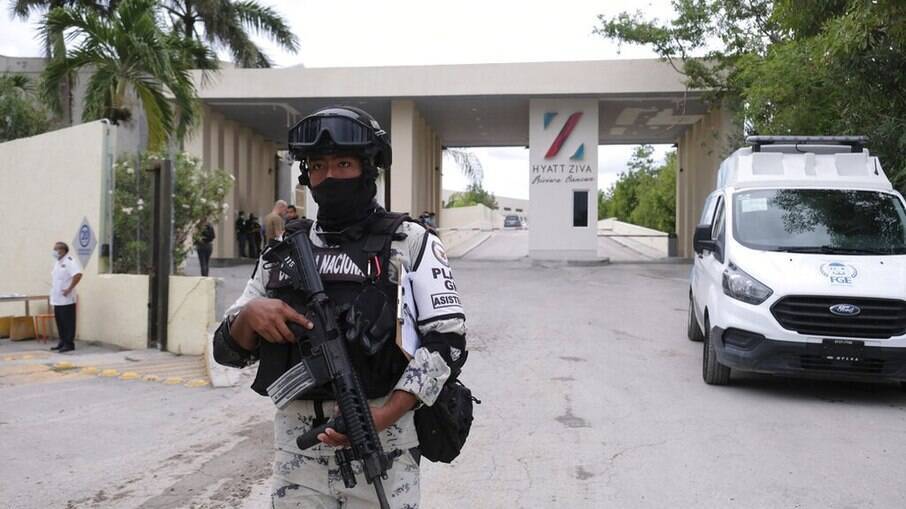 Forças de segurança fizeram guarda de um dos hotéis no complexo de Puerto Morelos