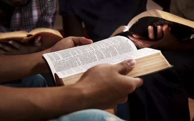 Qual é o papel das religiões? Qual é o papel das religiões?