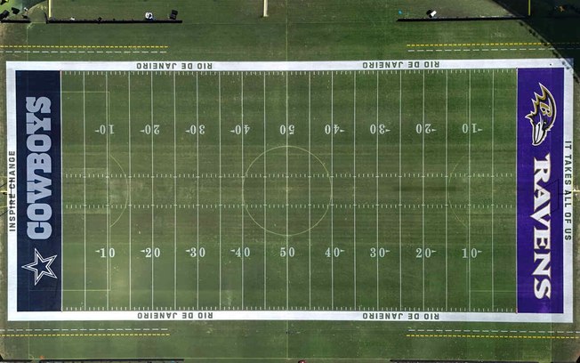 Gramado do Maracanã para jogo da NFL