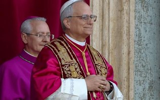 Novo papa repercute: ‘‘Escolheram antes do técnico da Seleção’’