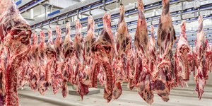 JBS anuncia fechamento de fábrica de carne bovina na Califórnia