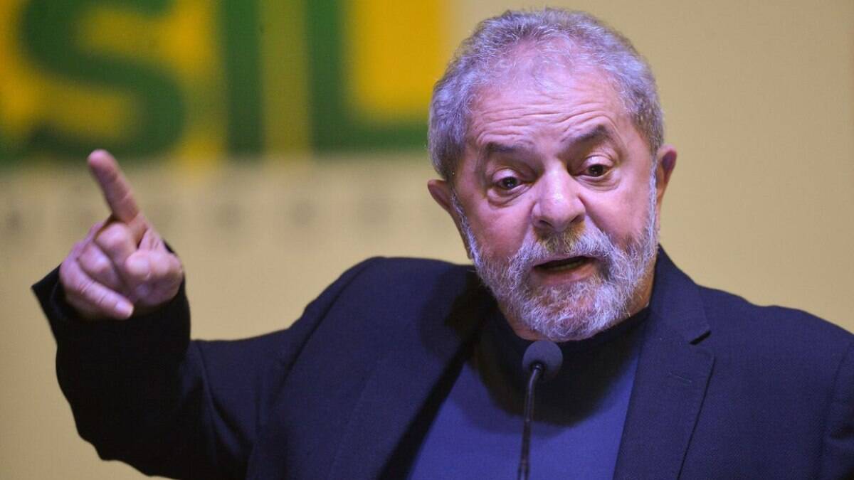 WhatsApp suspende contas do PT e limita grupos de Lula na plataforma