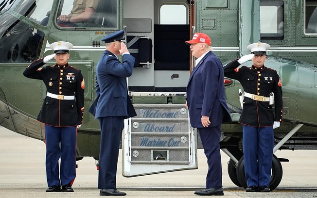 Trump se elegeu nos EUA criticando o envolvimento de seus antecessores em guerras intermináveis, mas até agora não conseguiu negociar uma saída para o conflito no Irã que ele mesmo iniciou Trump se elegeu nos EUA criticando o envolvimento de seus antecessores em guerras intermináveis, mas até agora não conseguiu negociar uma saída para o conflito no Irã que ele mesmo iniciou