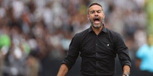 Cruzeiro terá que desembolsar valor milionário por Artur Jorge