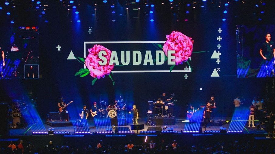 Felipe Araújo comove com homenagem para o irmão, Cristiano Araújo 