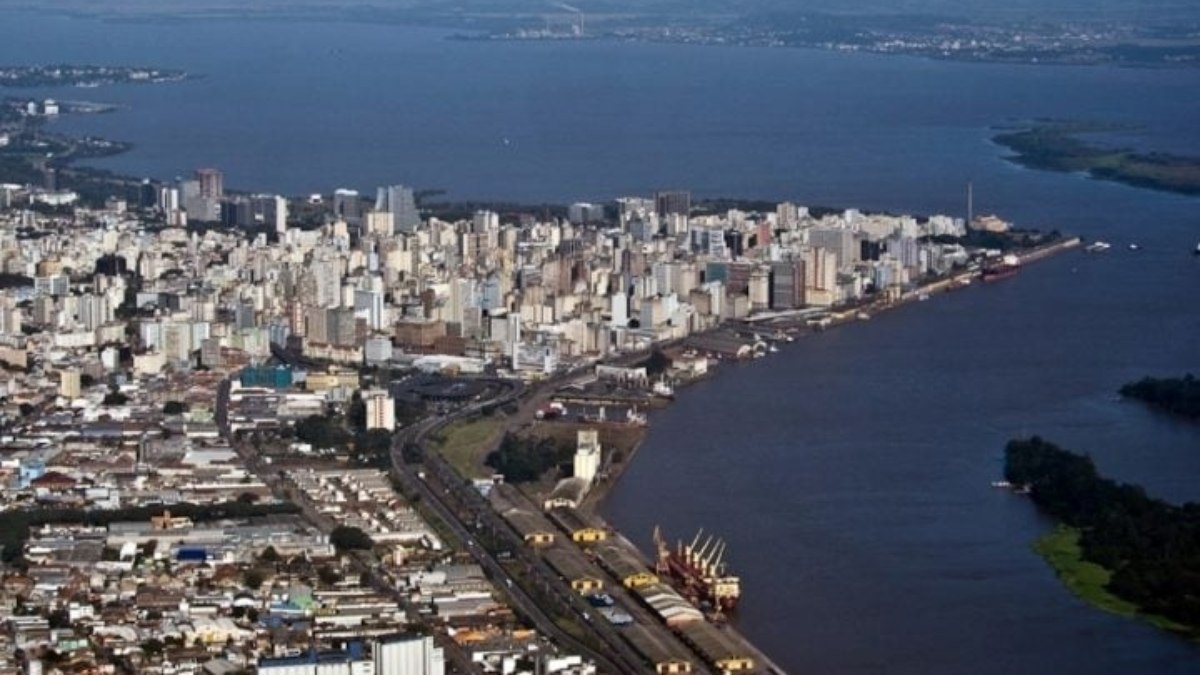 Porto Alegre (Capital do Rio Grande do Sul ) - Apelido: Poa. População: 1,5 milhão