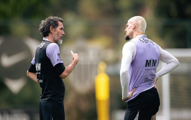 Eduardo Domínguez vai poupar alguns jogadores para o jogo contra o Coritiba, pelo Brasileiro Eduardo Domínguez vai poupar alguns jogadores para o jogo contra o Coritiba, pelo Brasileiro