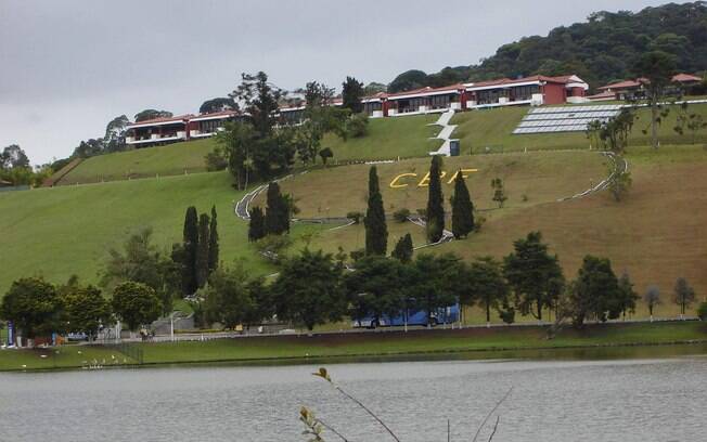 Os fãs do futebol a procura de o que fazer em Teresópolis poderão visitar a sede da CBF durante a temporada de férias