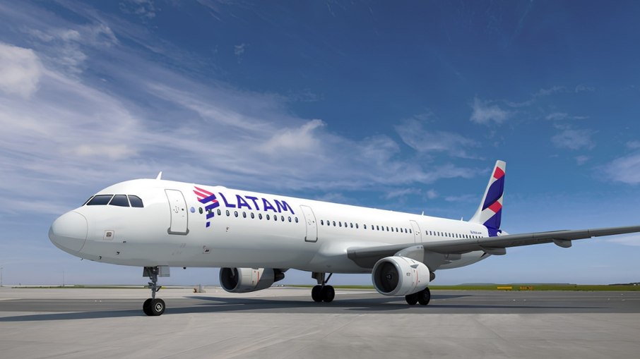 Latam admite que falha de segurança expôs nome, endereço e parte do cartão de crédito de clientes Latam admite que falha de segurança expôs nome, endereço e parte do cartão de crédito de clientes