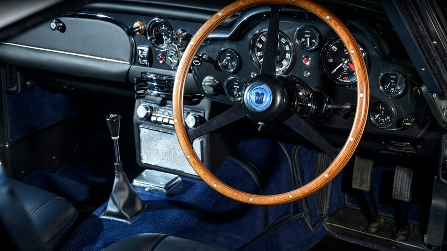 Aston Martin Works conclui a restauração do DB5 dos sonhos de uma família Aston Martin Works conclui a restauração do DB5 dos sonhos de uma família