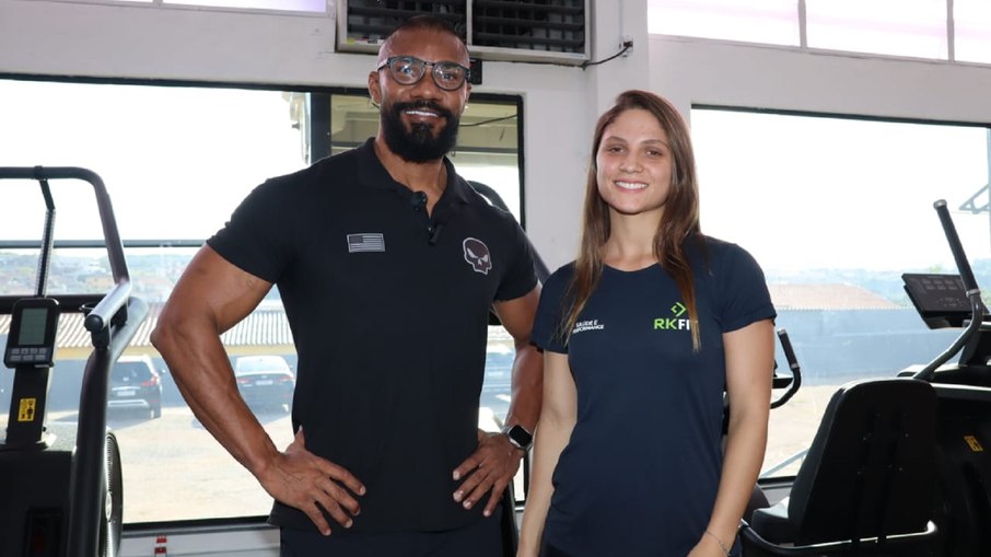 Léo e a atleta Helen