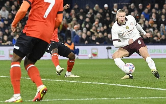 Haaland tem 27 gols em 30 jogos na temporada Haaland tem 27 gols em 30 jogos na temporada