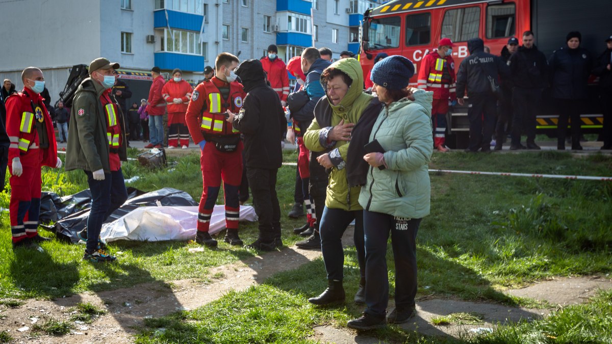 Destruição em Uman, na Ucrânia, após novo bombardeio russo