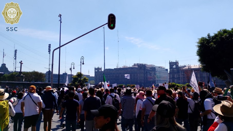 Protestos da Geração Z crescem no México após morte de prefeito Protestos da Geração Z crescem no México após morte de prefeito