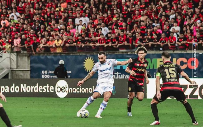 Moisés prepara a finalização diante do Sport. Atacante do Fortaleza fez três dos quatro gols do Fortaleza