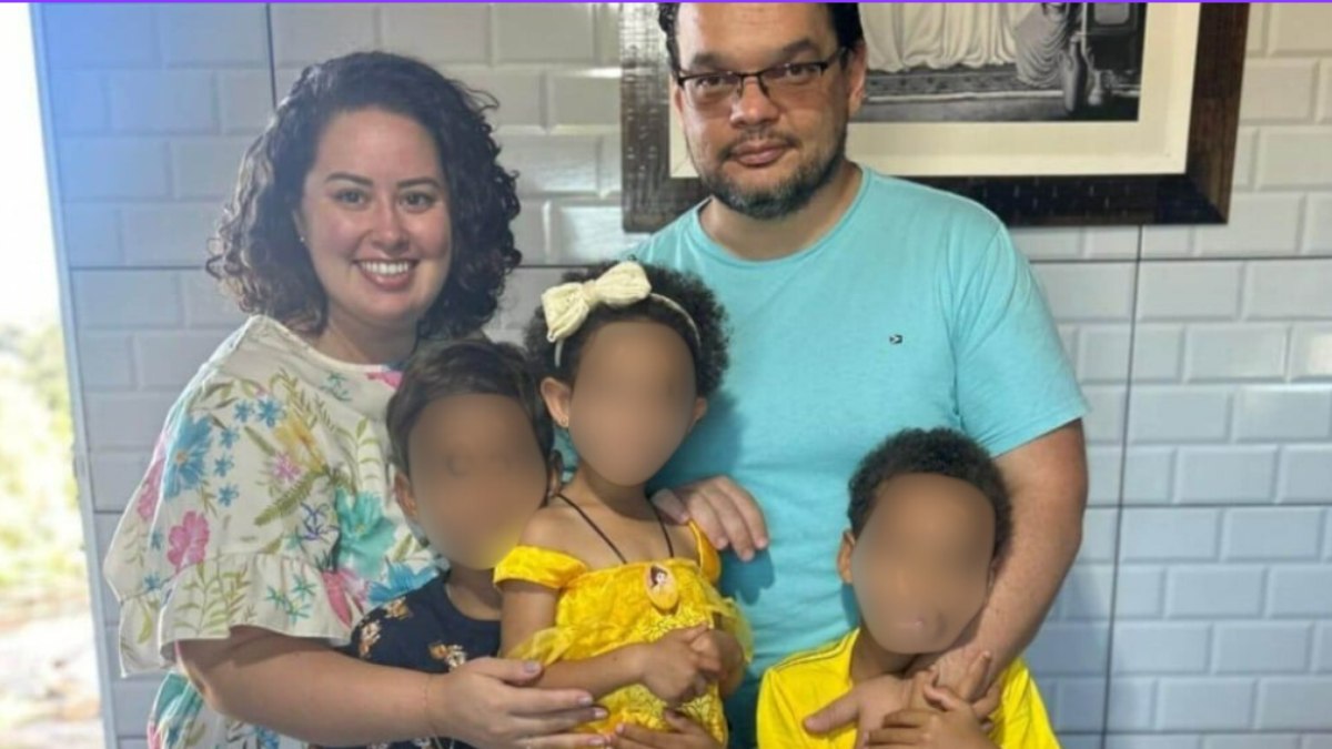 Mayara e Erik adotaram as três crianças em 2024 Mayara e Erik adotaram as três crianças em 2024