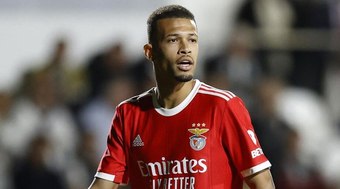 Botafogo tem interesse no zagueiro João Victor, do Benfica