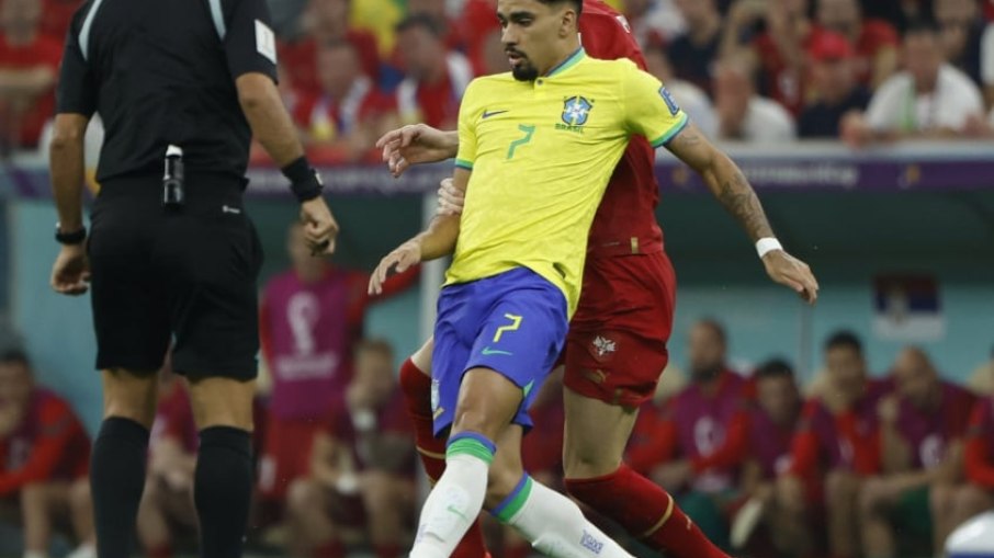 Lucas Paquetá durante o duelo contra a Sérvia.