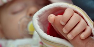 Bebês são intoxicados após consumo de fórmula infantil no DF