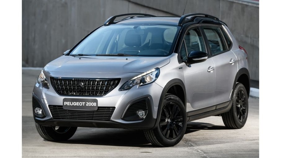 Peugeot 2008 2023: versão Style vem com detalhes exclusivos, como as rodas pintadas de preto brilhante