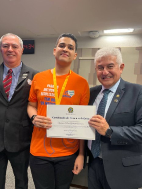 Jean Carlo Catapreta, Coordenador-Geral da ONC; Harrissen Franco Sampaio Saraiva, 1º lugar nível E, da ONC e Senador Astronauta Marcos Pontes