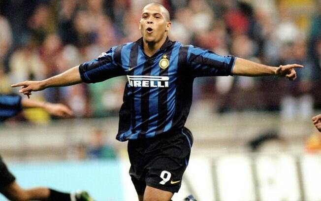 Ídolo da Inter, Ronaldo defendeu também o rival Milan