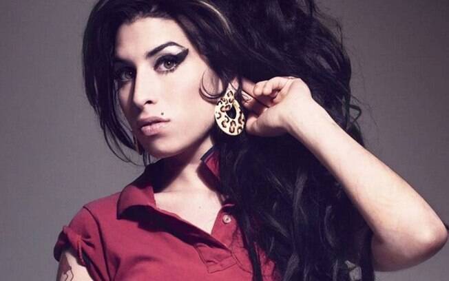 Nesta terça-feira (23) completa oito anos da morte da cantora Amy Winehouse