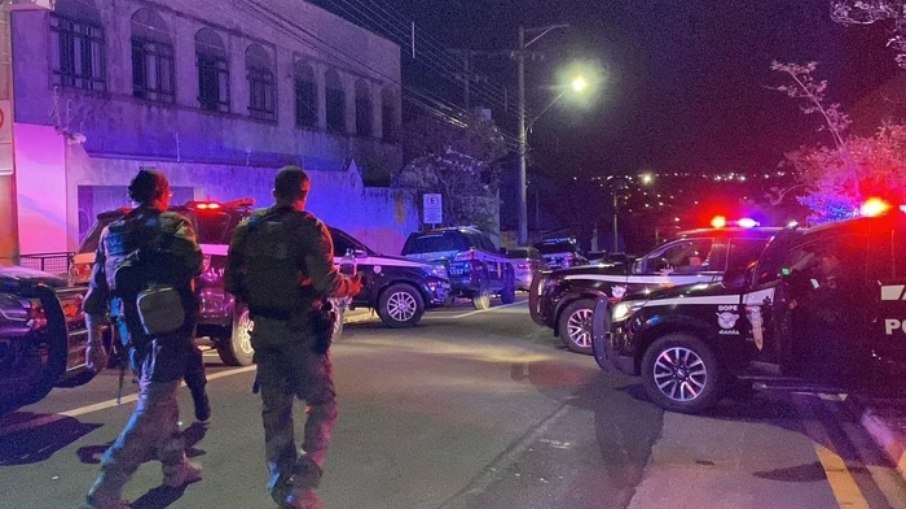 Policiais da DIG e DISE de Limeira cumpriram mandados de prisão e apreensão Policiais da DIG e DISE de Limeira cumpriram mandados de prisão e apreensão