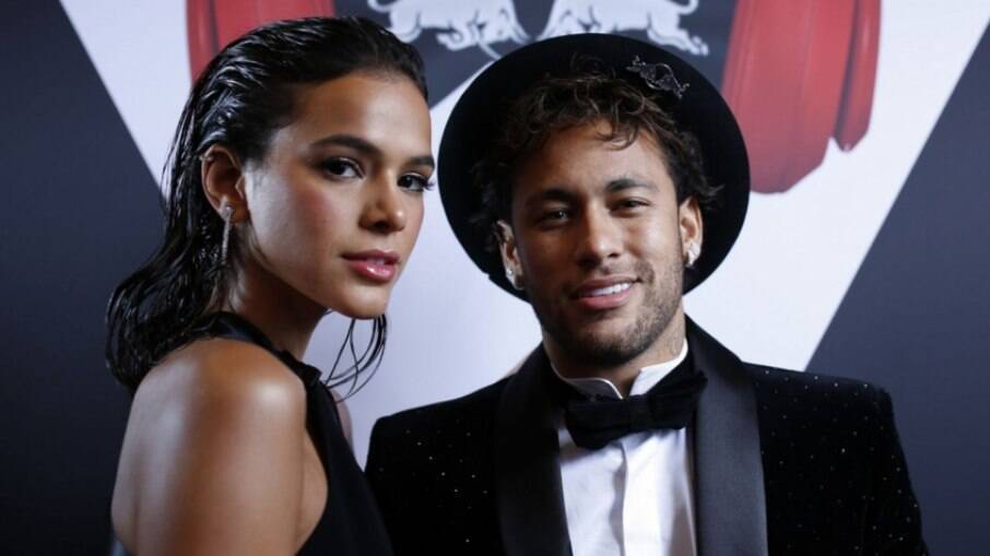 Internautas 'acusam' Neymar de ter traído Marquezine