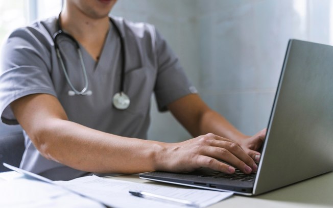 IA e telemedicina avançam na saúde do trabalhador