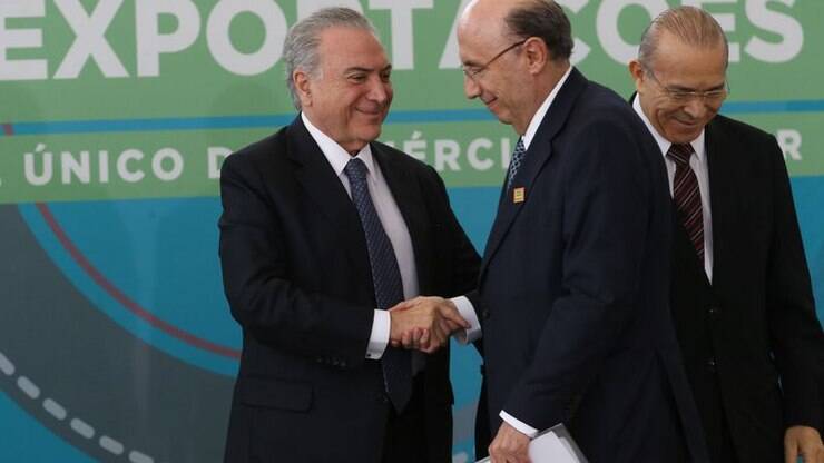 Após resultado do PIB, Temer afirma que Brasil saiu da recessão
