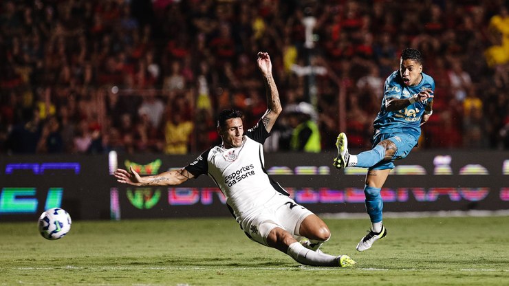 Sport bate Corinthians e vence primeira em casa no Brasileirão