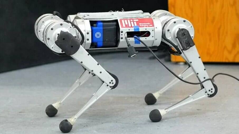Robô guepardo desenvolvido no MIT