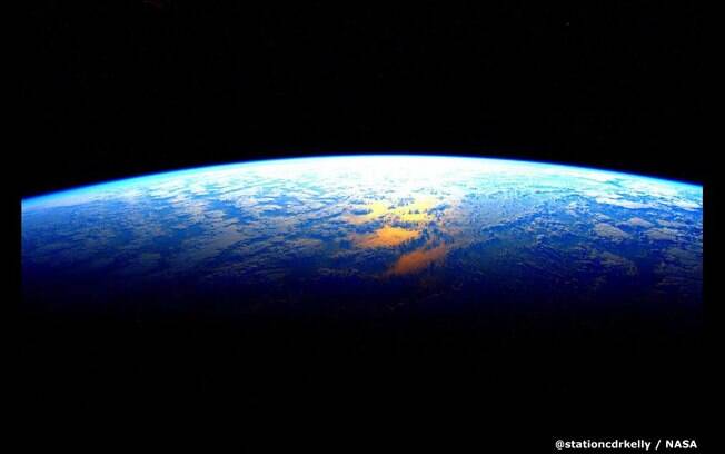 Foto da Terra vista do espaço.