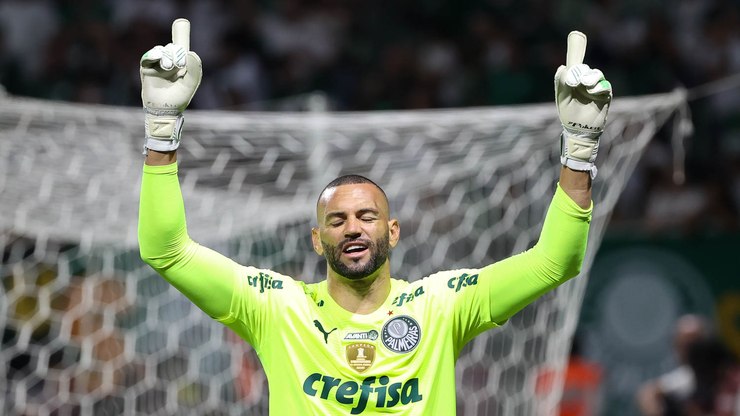 Em%208%20temporadas%2C%20Weverton%20%C3%A9%20o%20maior%20da%20hist%C3%B3ria%20do%20Palmeiras%3F%20