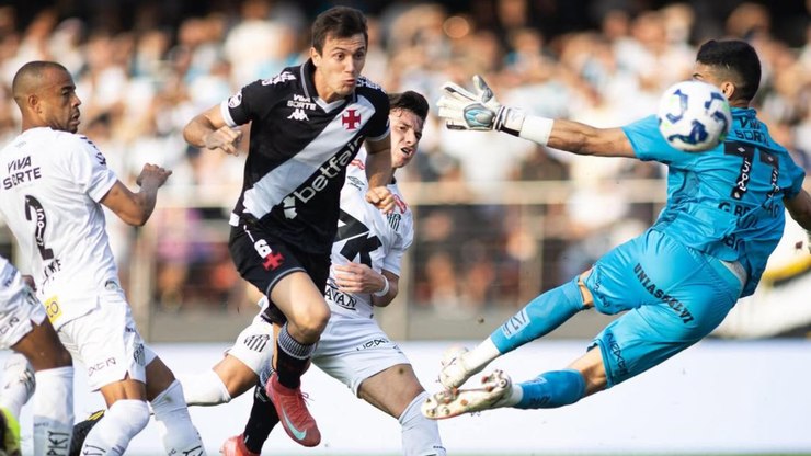 Vasco domina seleção da rodada 20 após atropelo contra o Santos