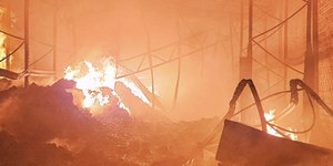 Incêndio destrói indústria têxtil em Novo Hamburgo (RS)