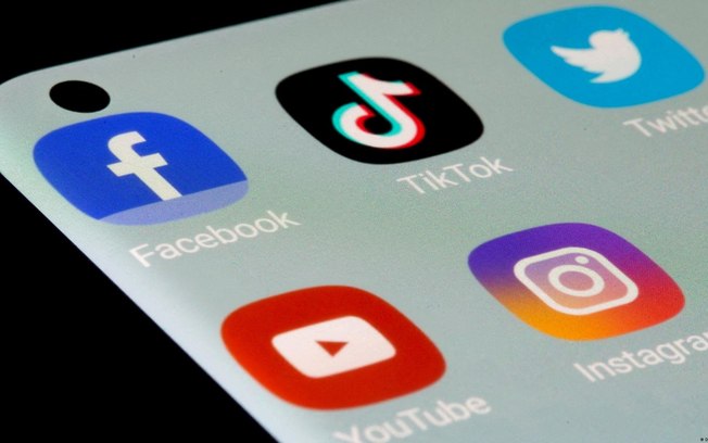 Muitos médicos criam perfis em redes sociais em busca de novos pacientes Muitos médicos criam perfis em redes sociais em busca de novos pacientes