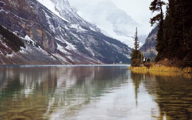 Parques nacionais imperdíveis: o Banff oferece atividades de turismo natural como pesca, trilhas e canoagem