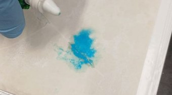 Homem%20%C3%A9%20preso%20com%20coca%C3%ADna%20escondida%20em%20cadernos