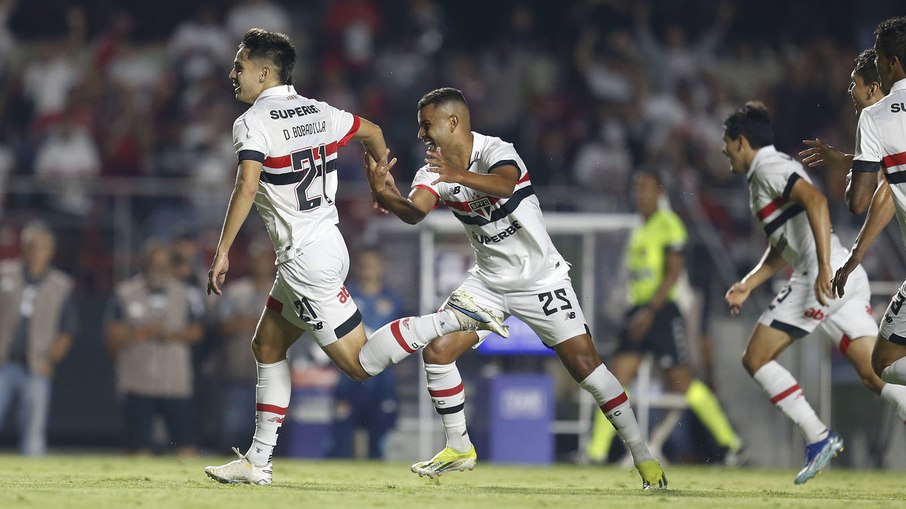 São Paulo recebe o Bragantino pelo Paulistão